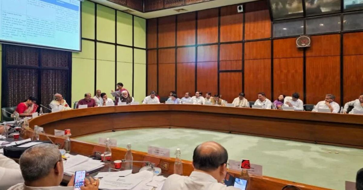 Asaduddin Owaisi, 9 MPs Suspended Over Disruption of Waqf Bill JPC Meeting - Citizen News Daily